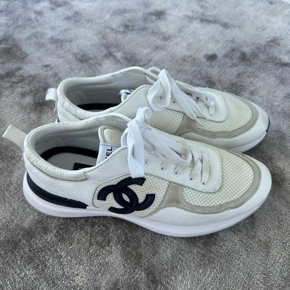 Chanel Leather And Meshed Runners in Black & White Size 43. - Picture 3 of 7